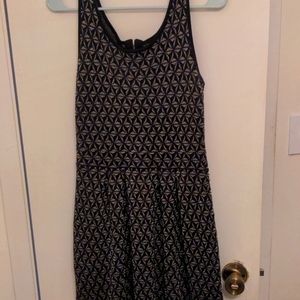Jessica Simpson Sz Medium 4/6 Fit and Flare Knit Dress